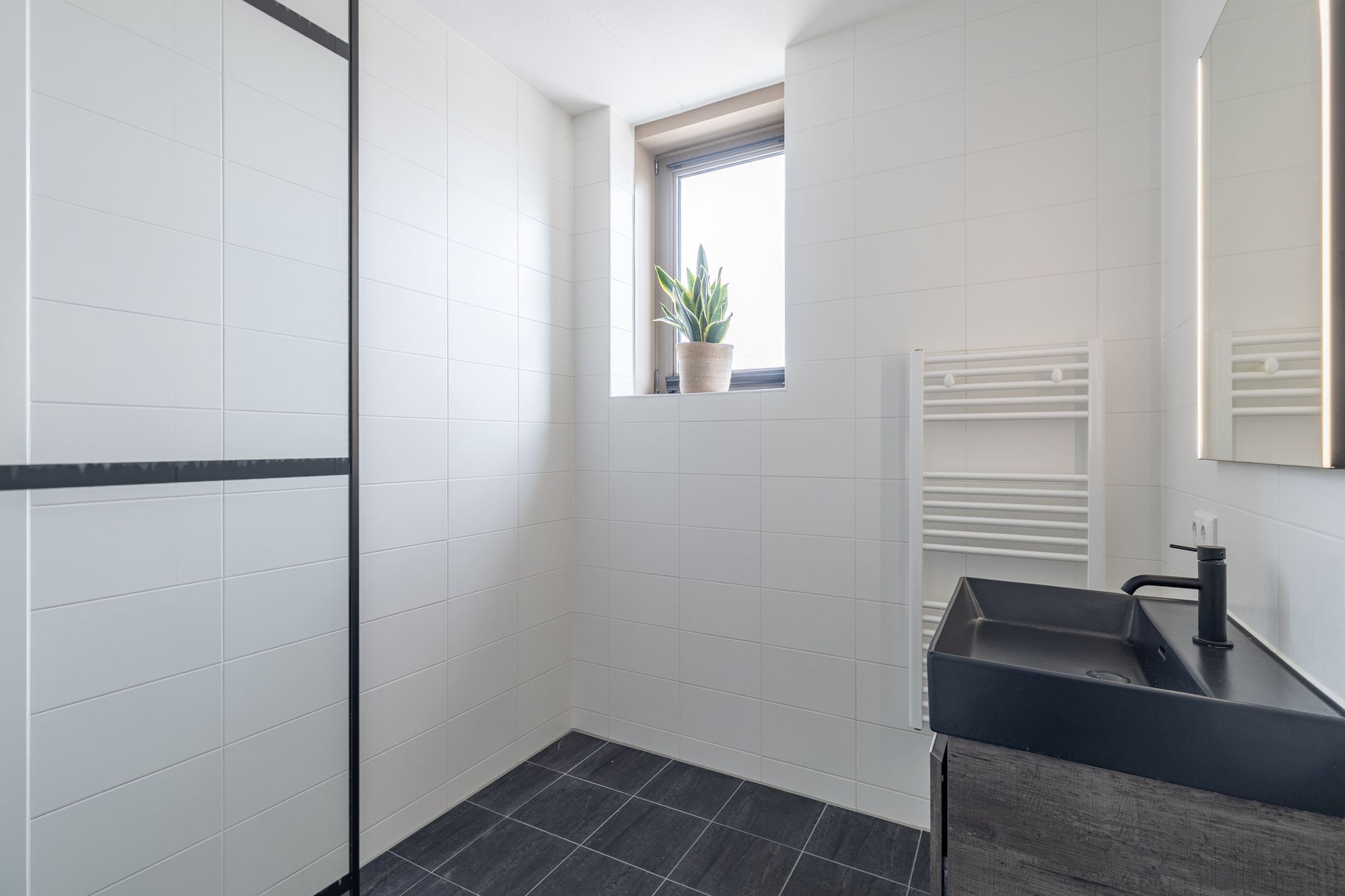 Energy Efficient 3-Room Apartment with Private Parking in Heerhugowaard — 33
