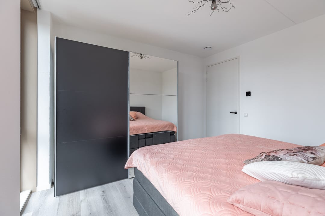 Energy Efficient 3-Room Apartment with Private Parking in Heerhugowaard — 28