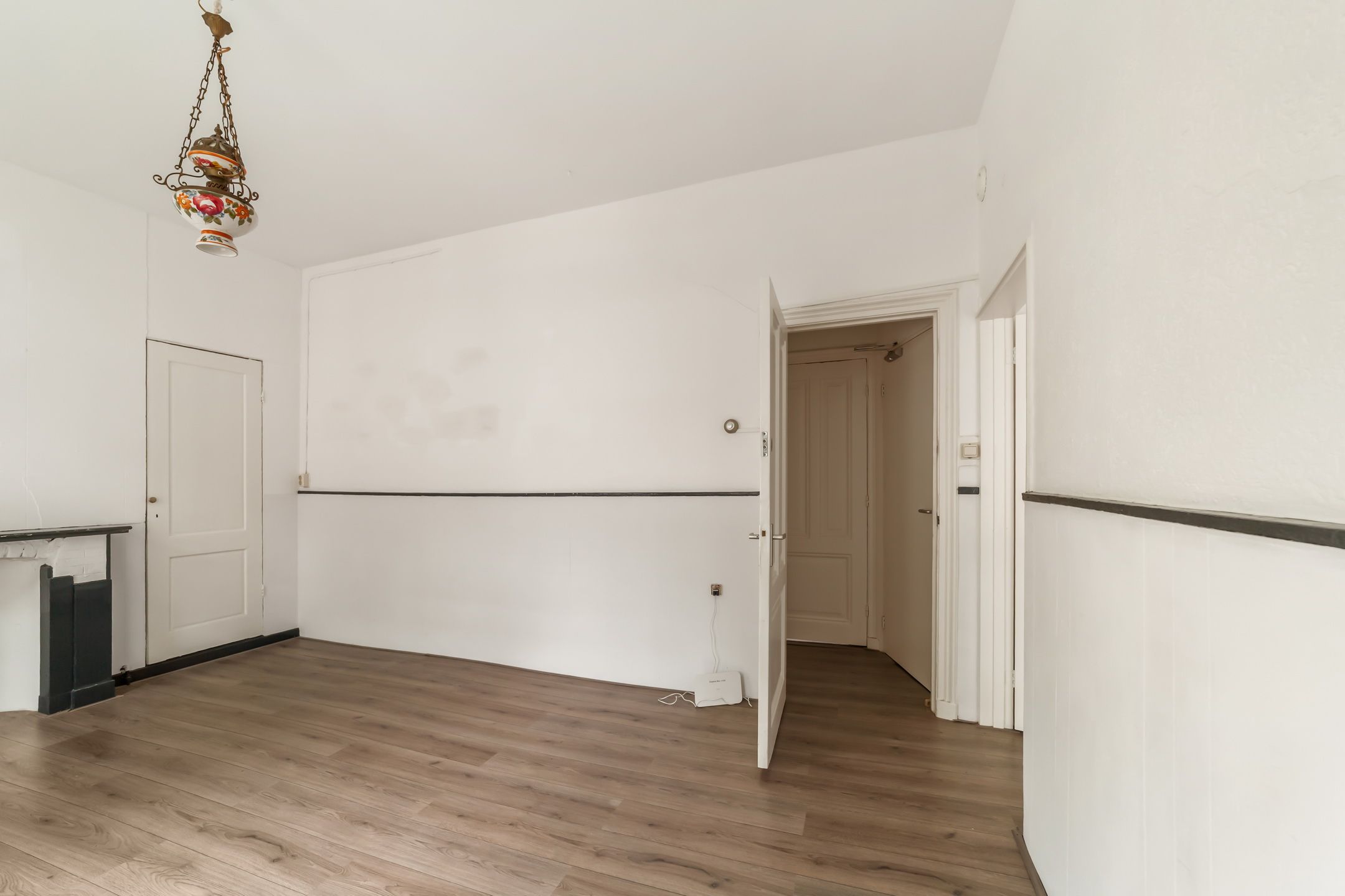 Bright Corner Apartment with High Ceilings in Regentessekwartier — 9
