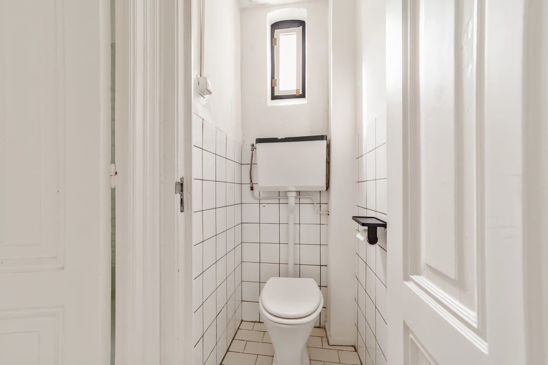 Bright Corner Apartment with High Ceilings in Regentessekwartier — 16