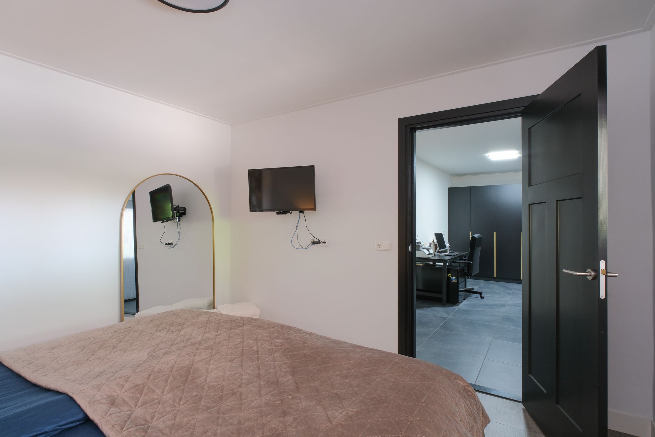 Completely Renovated Semi-Detached Home with A++ Energy Label in Aadorp — 21