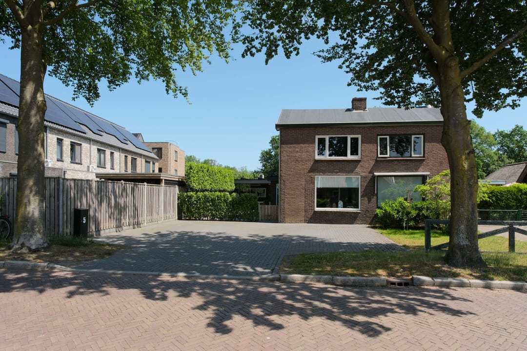 Completely Renovated Semi-Detached Home with A++ Energy Label in Aadorp — 32