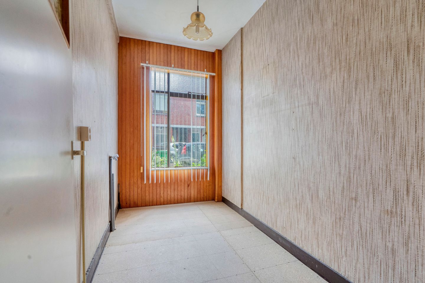 Ground-Floor Apartment with Deep Sunny Garden and Renovation Potential in Loosduinen — 20