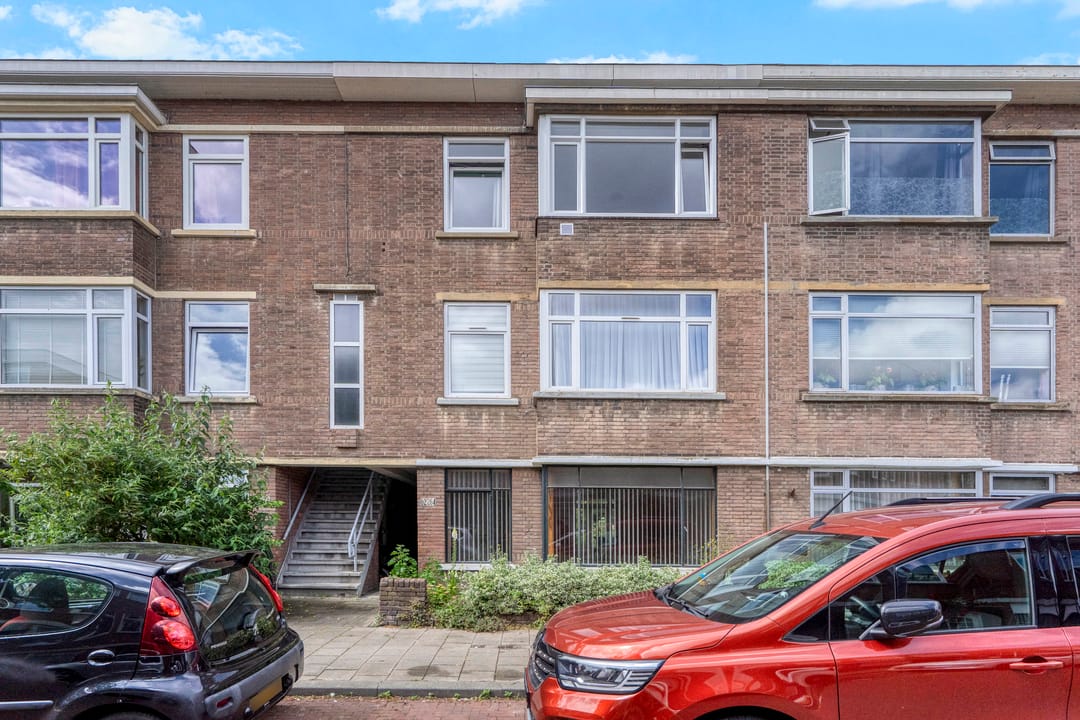 Ground-Floor Apartment with Deep Sunny Garden and Renovation Potential in Loosduinen — 23