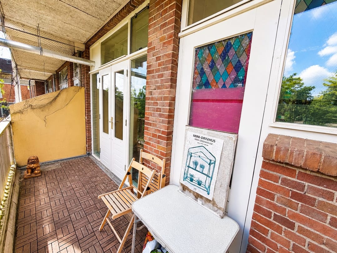 Characterful 2-Room Apartment with Sunny Balconon in Rotterdam-Delfshaven — 17