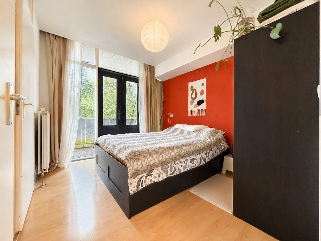 Characterful 2-Room Apartment with Sunny Balconon in Rotterdam-Delfshaven — 16