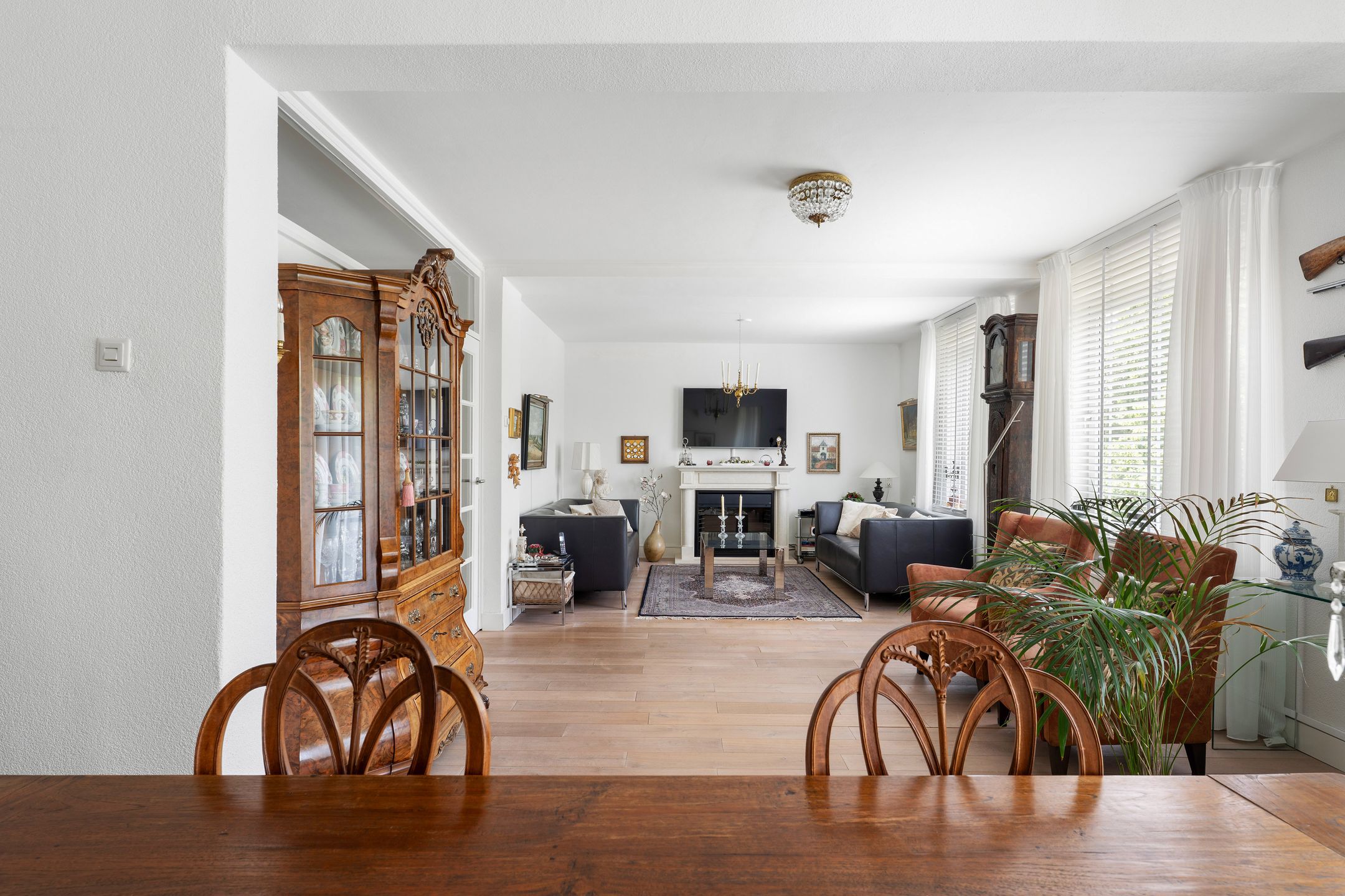 Spacious Apartment with Two Balconies in Residentie Stella Regia, Maastricht — 21
