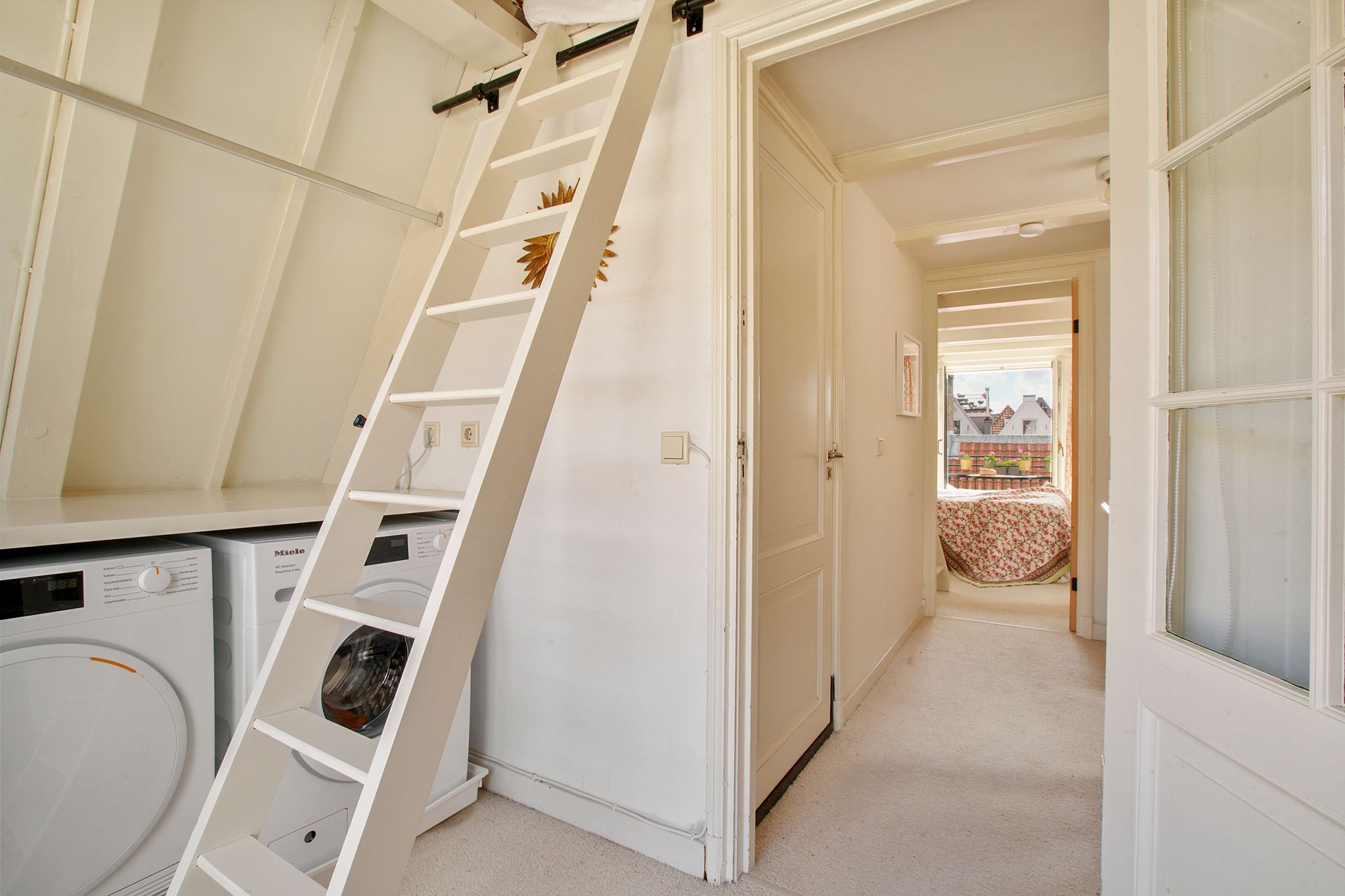 Characterful Split-Level Upper House with Private Entrance in the Jordaan — 33