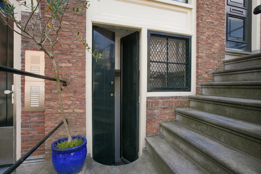 Characterful Split-Level Upper House with Private Entrance in the Jordaan — 38