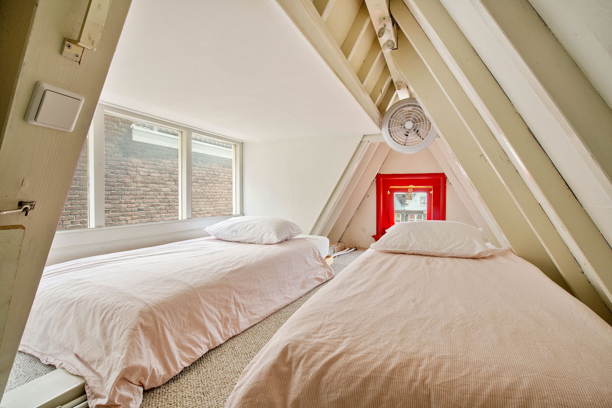 Characterful Split-Level Upper House with Private Entrance in the Jordaan — 24