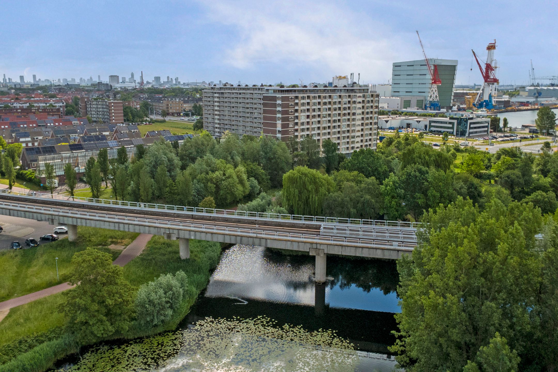 Well-Maintained Three-Room Apartment with West-Facing Balcony on the Sixth Floor — 51