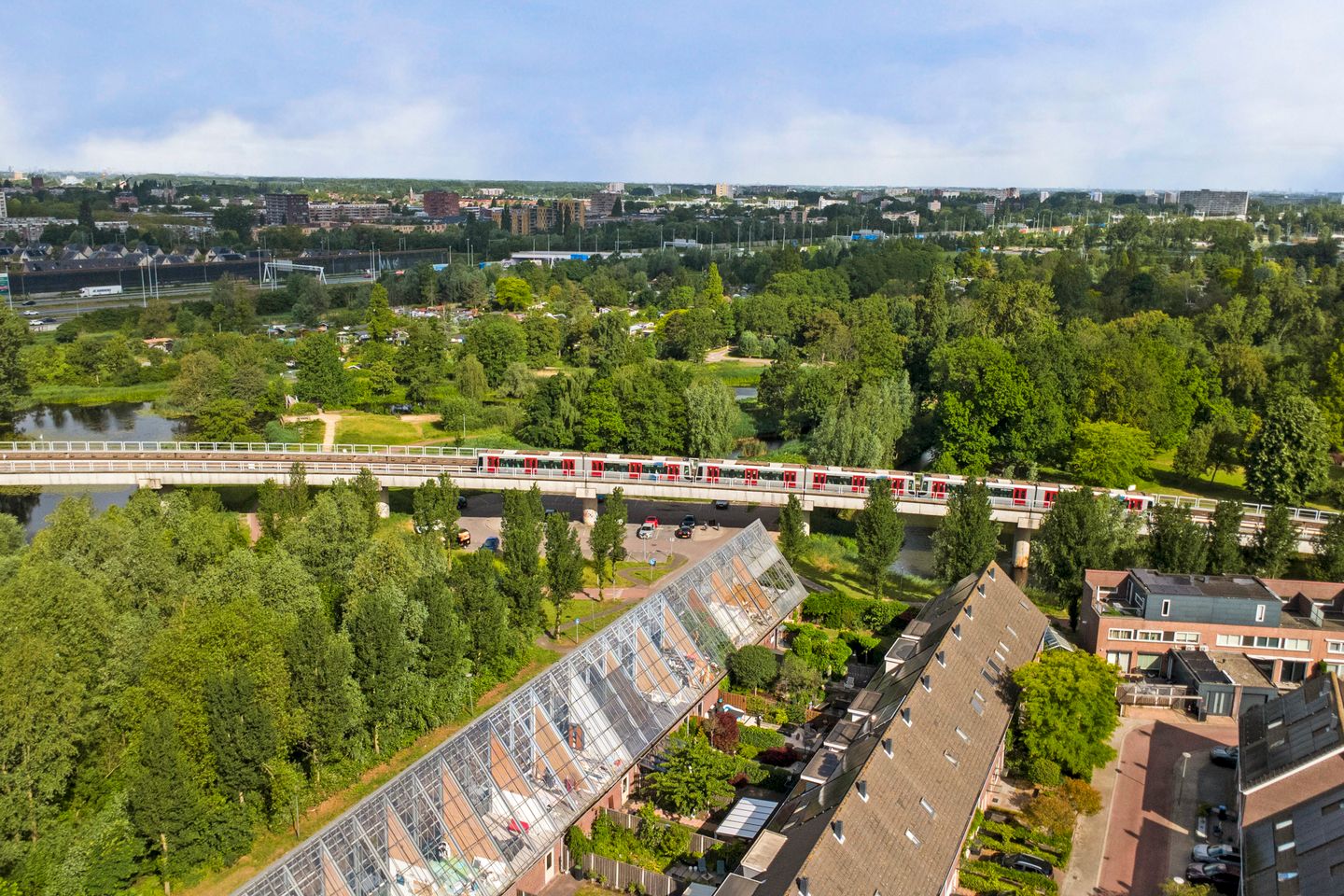 Well-Maintained Three-Room Apartment with West-Facing Balcony on the Sixth Floor — 44