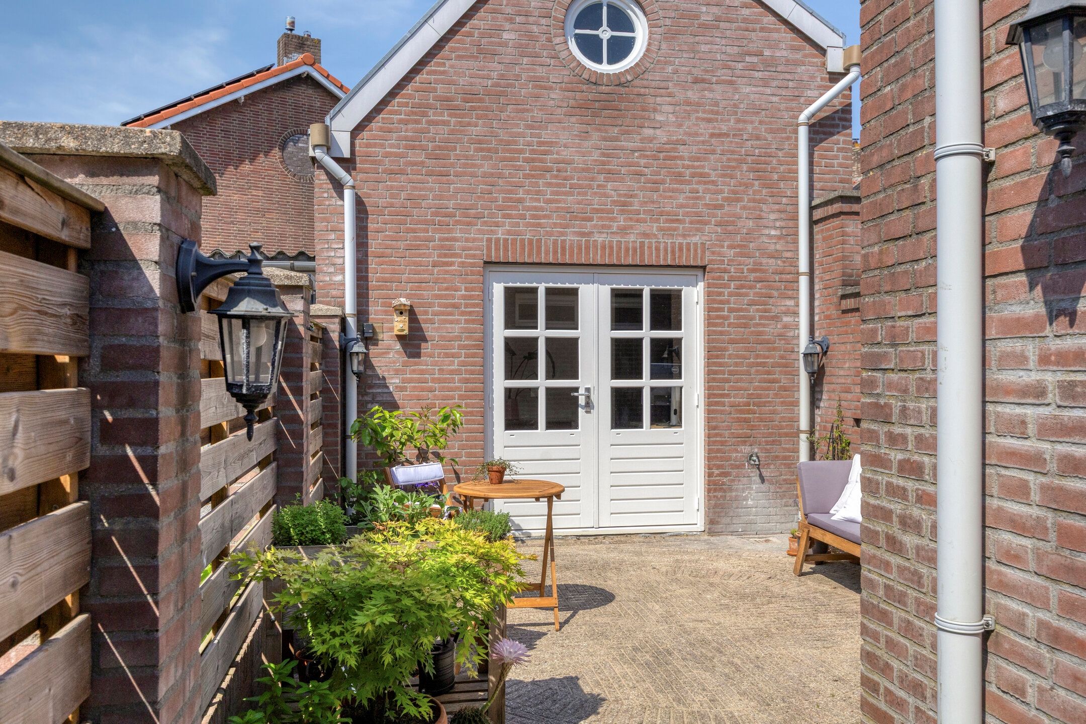 Fully Renovated 1920s Corner Home in Central Tilburg — 30