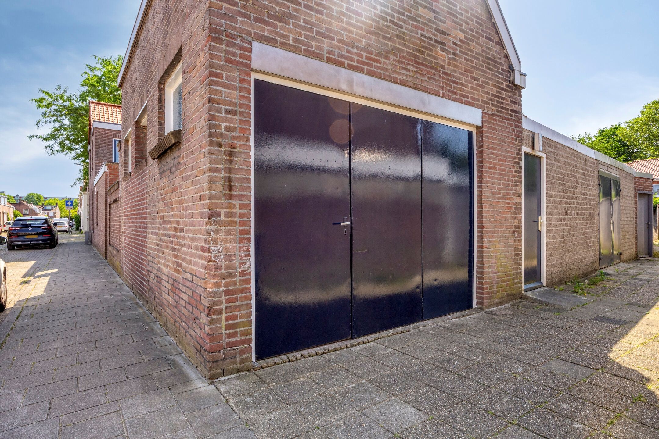 Fully Renovated 1920s Corner Home in Central Tilburg — 36
