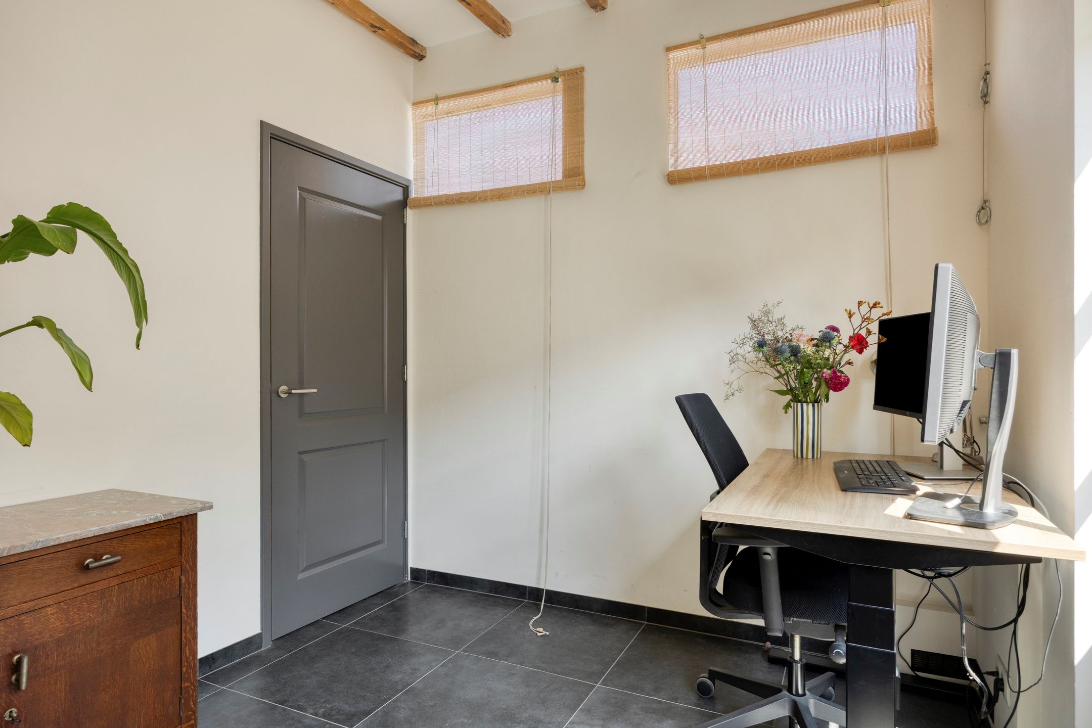 Fully Renovated 1920s Corner Home in Central Tilburg — 33