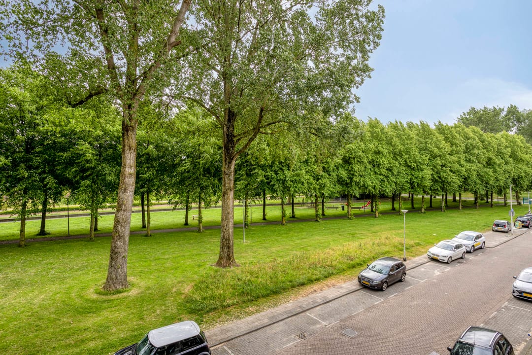Spacious Upper Floor Apartment in Historic Garden Village Vreewijk — 32
