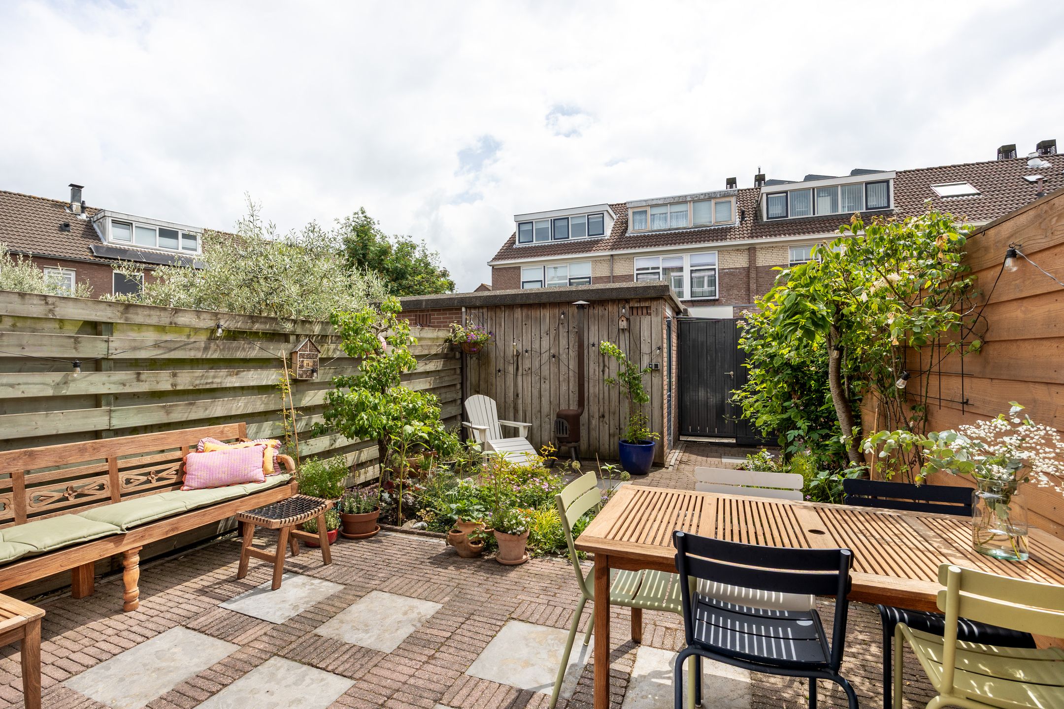 Ready-to-Move Family Home with Sunny South-Facing Garden in Popular Buitenhof Neighborhood — 18