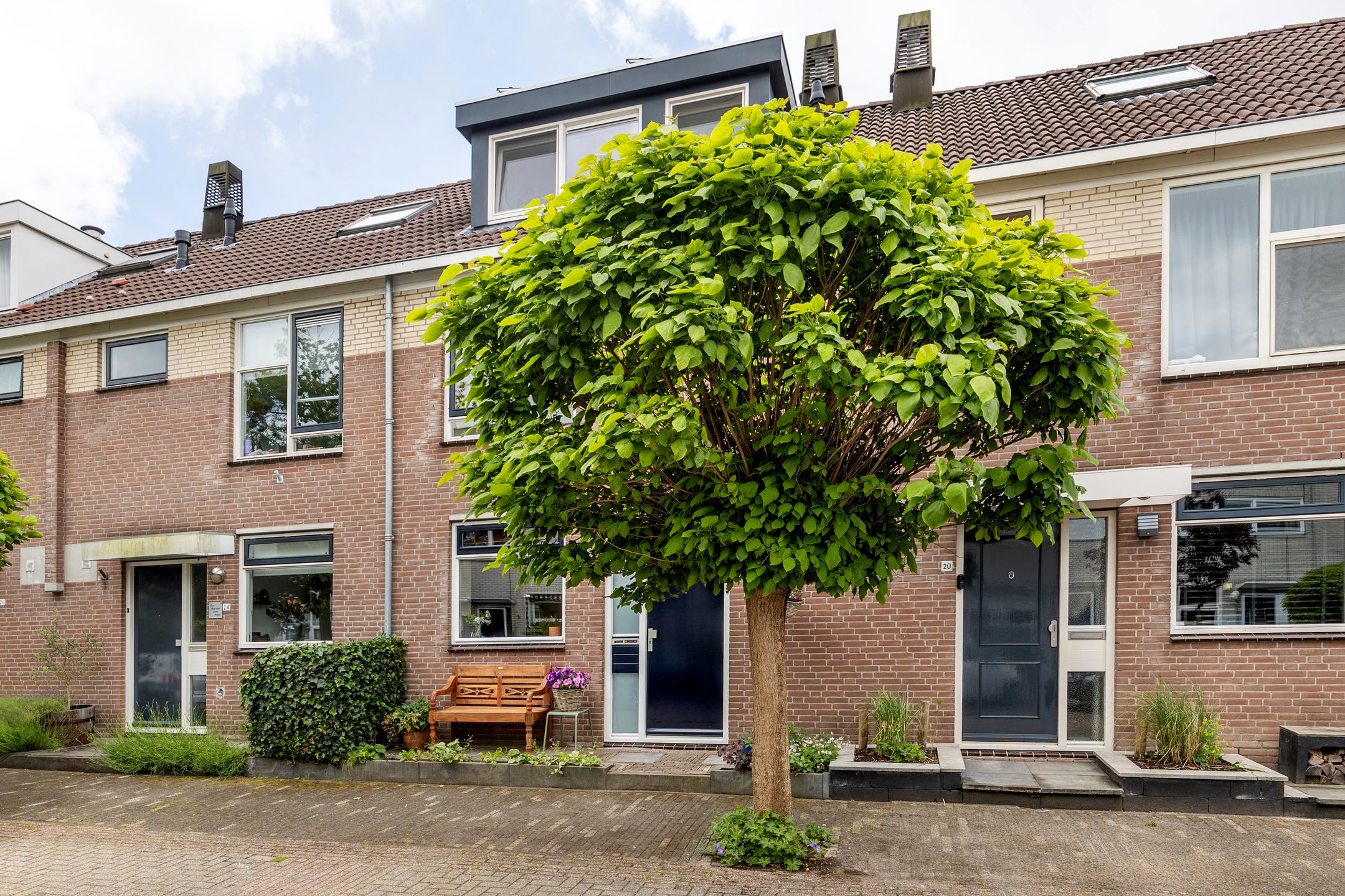 Ready-to-Move Family Home with Sunny South-Facing Garden in Popular Buitenhof Neighborhood — 21