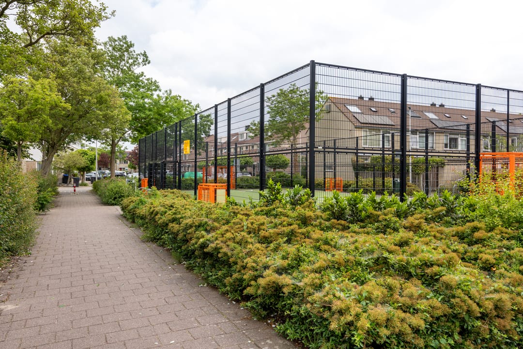 Ready-to-Move Family Home with Sunny South-Facing Garden in Popular Buitenhof Neighborhood — 23