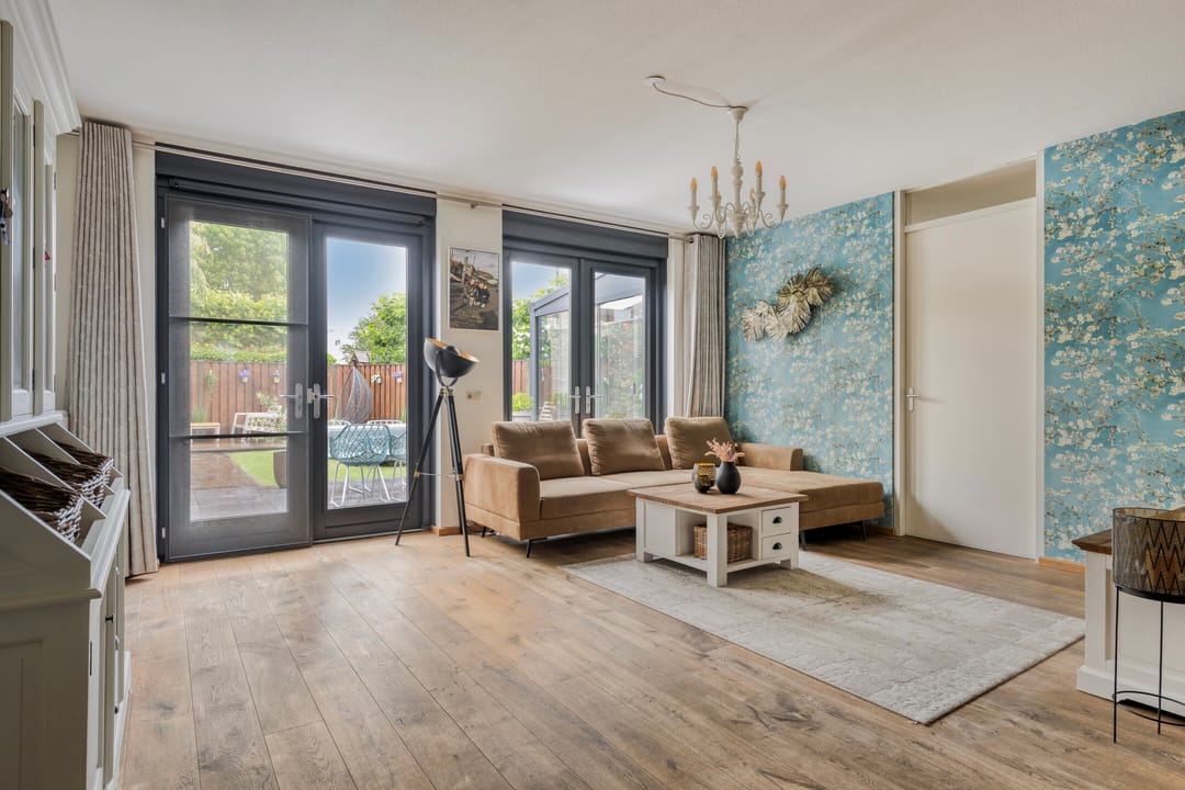 Modern Semi-Detached Family Home with Garage and Sunny Garden in Rijen — 11