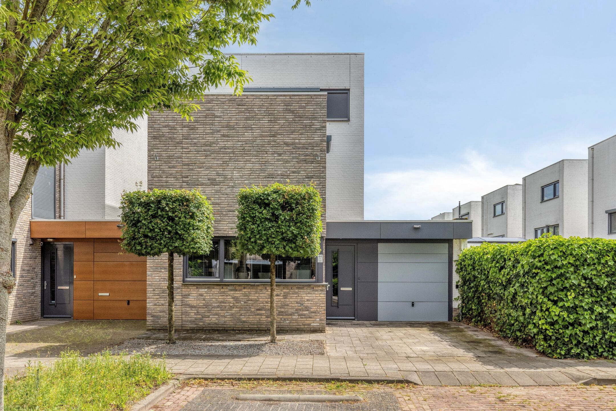 Modern Semi-Detached Family Home with Garage and Sunny Garden in Rijen — 9