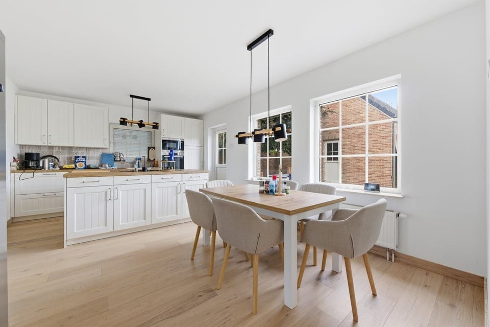 Spacious Detached Villa with Large Garden and Modern Updates in Riemst — 11