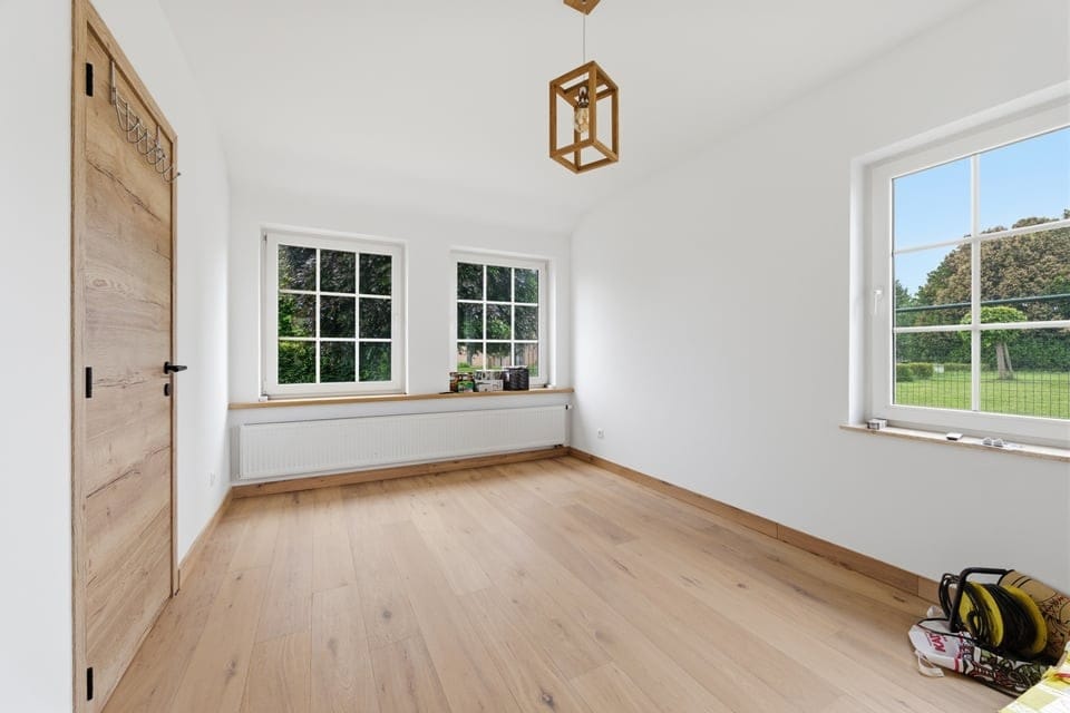 Spacious Detached Villa with Large Garden and Modern Updates in Riemst — 16