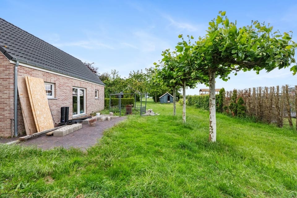 Spacious Detached Villa with Large Garden and Modern Updates in Riemst — 35