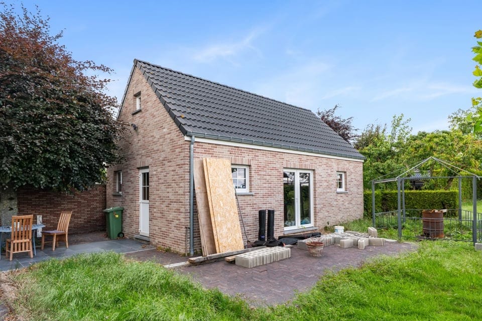 Spacious Detached Villa with Large Garden and Modern Updates in Riemst — 34