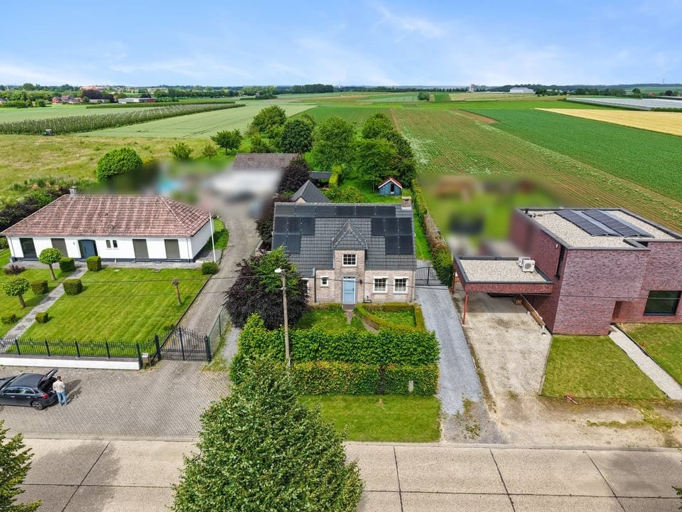 Spacious Detached Villa with Large Garden and Modern Updates in Riemst — 41