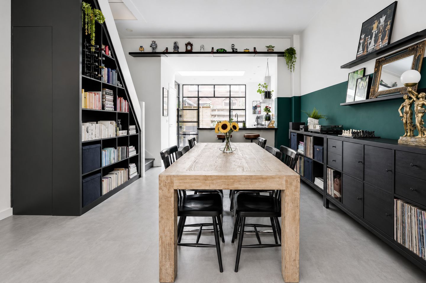 Charming 4-Room Terraced House with Sunny Garden in Lombok, Utrecht — 14