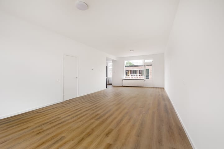 Photo 4 of De Genestetstraat 2-C