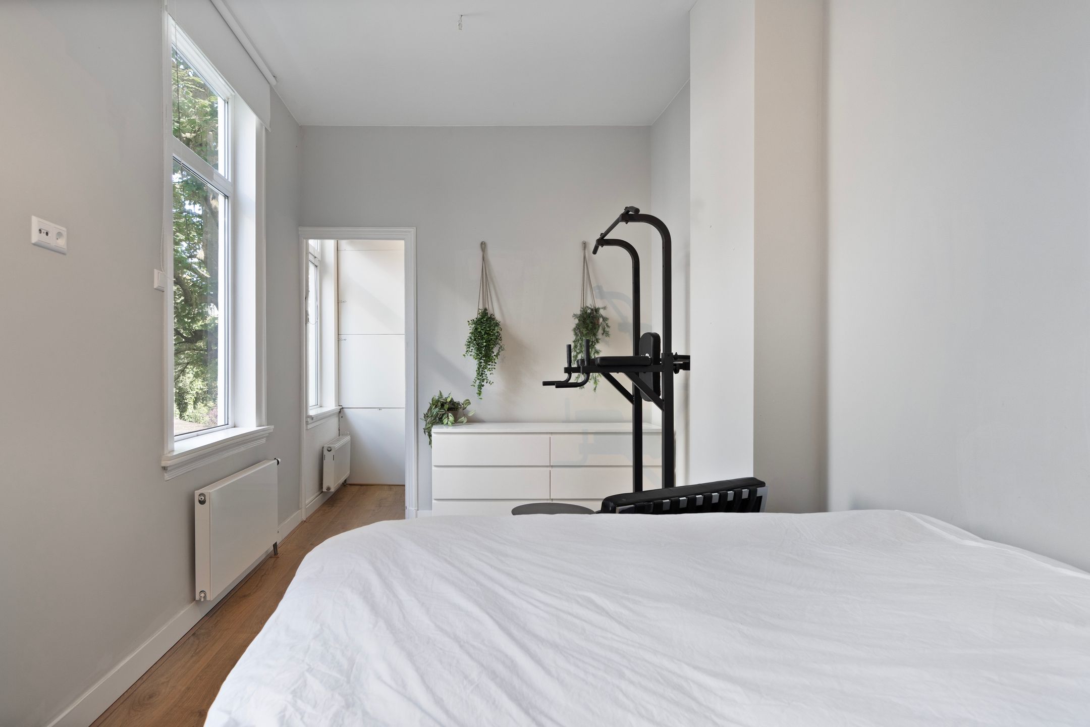 Charming Upper-Floor Apartment with Balcony in Valkenboskwartier — 21