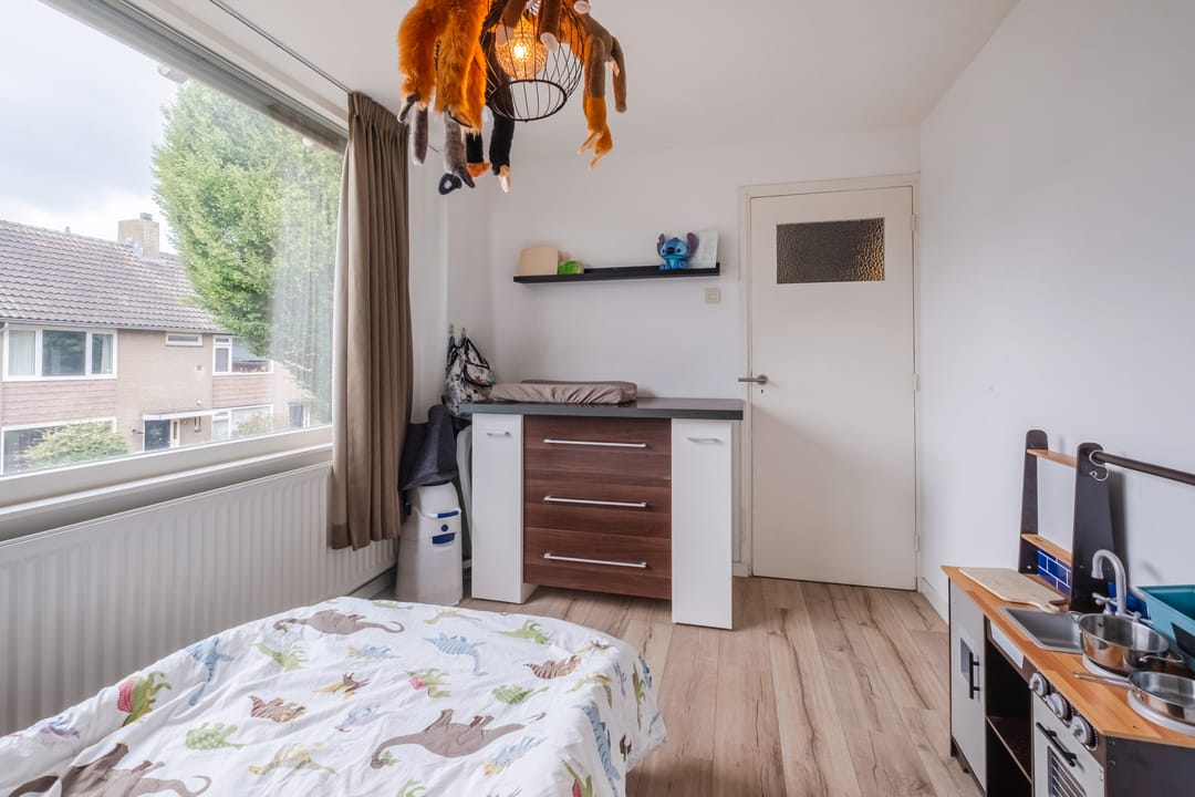 Move-in Ready Terraced Home with Three Bedrooms in Best — 17