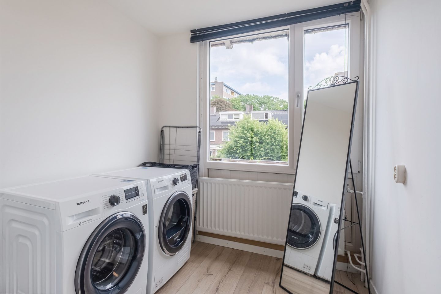 Move-in Ready Terraced Home with Three Bedrooms in Best — 19
