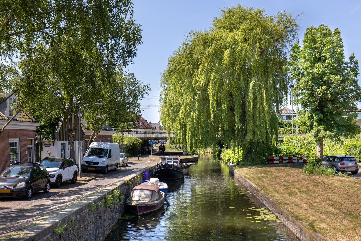 Charming Terraced House in Quiet Leidsebuurt Near Haarlem Center — 34
