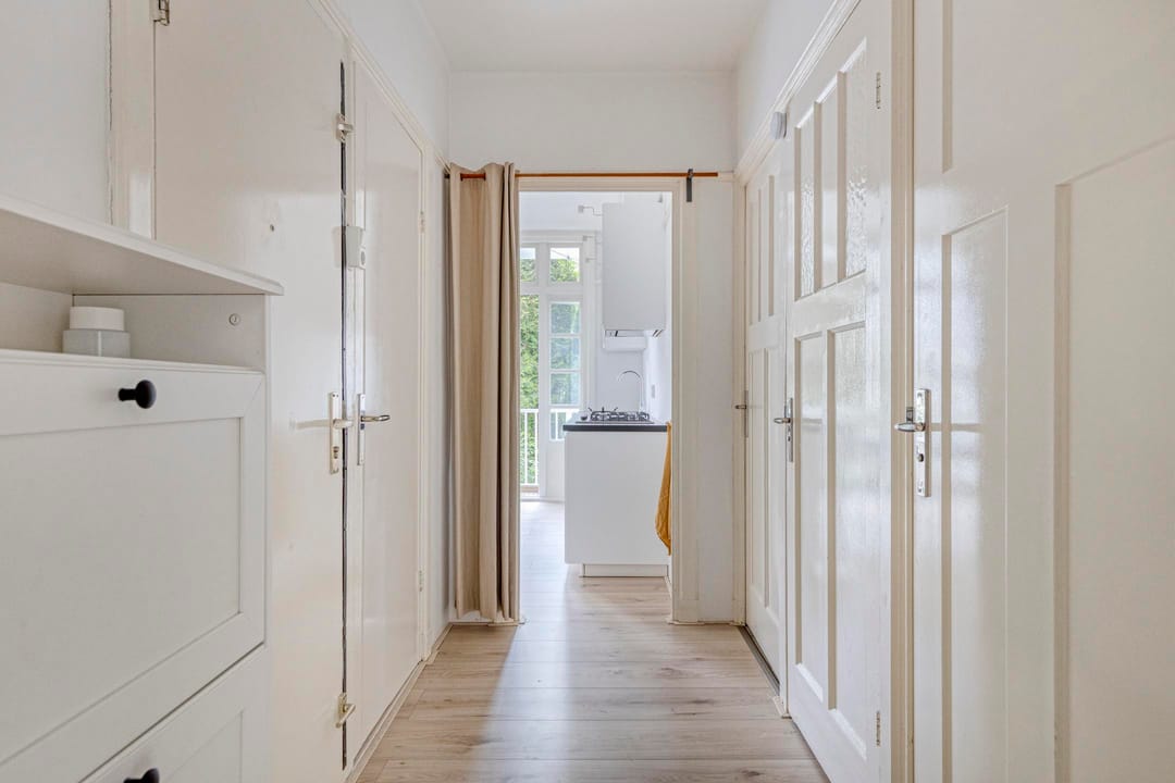 Characteristic 3-Room Apartment in Amsterdam School Style with Balcony — 26