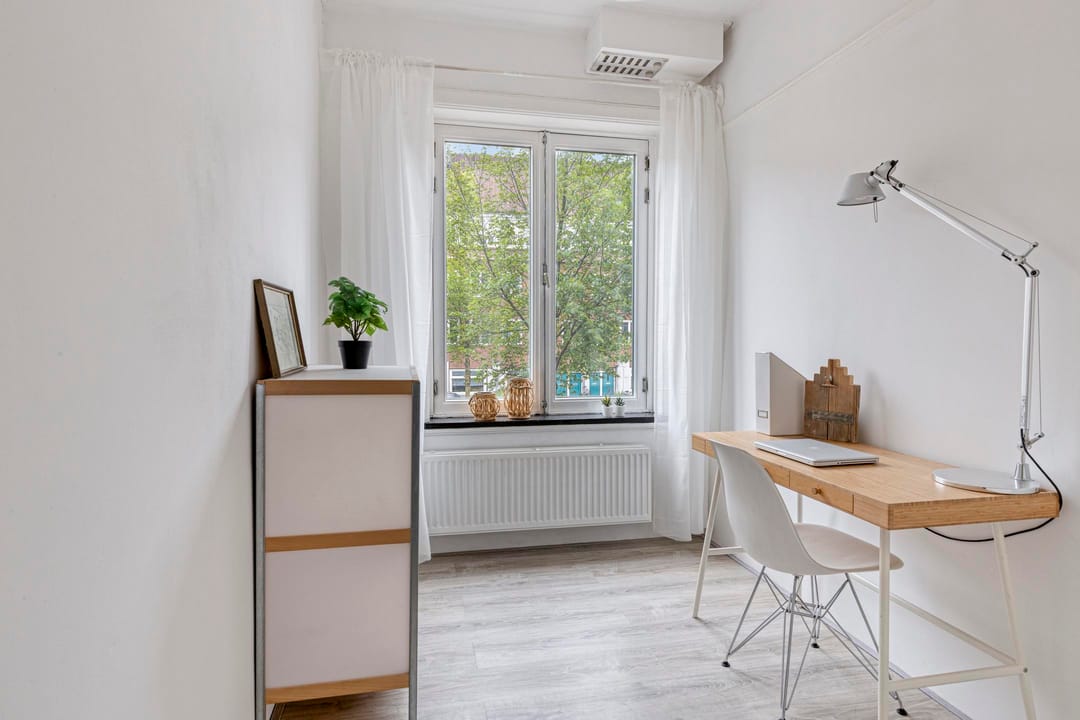 Characteristic 3-Room Apartment in Amsterdam School Style with Balcony — 23