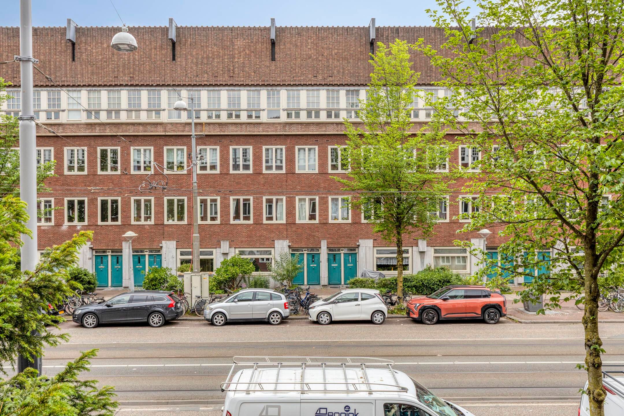 Characteristic 3-Room Apartment in Amsterdam School Style with Balcony — 18
