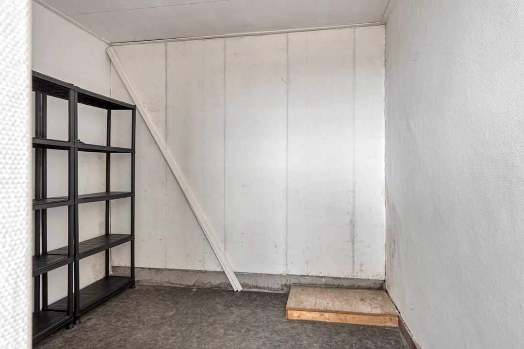 Characteristic 3-Room Apartment in Amsterdam School Style with Balcony — 32