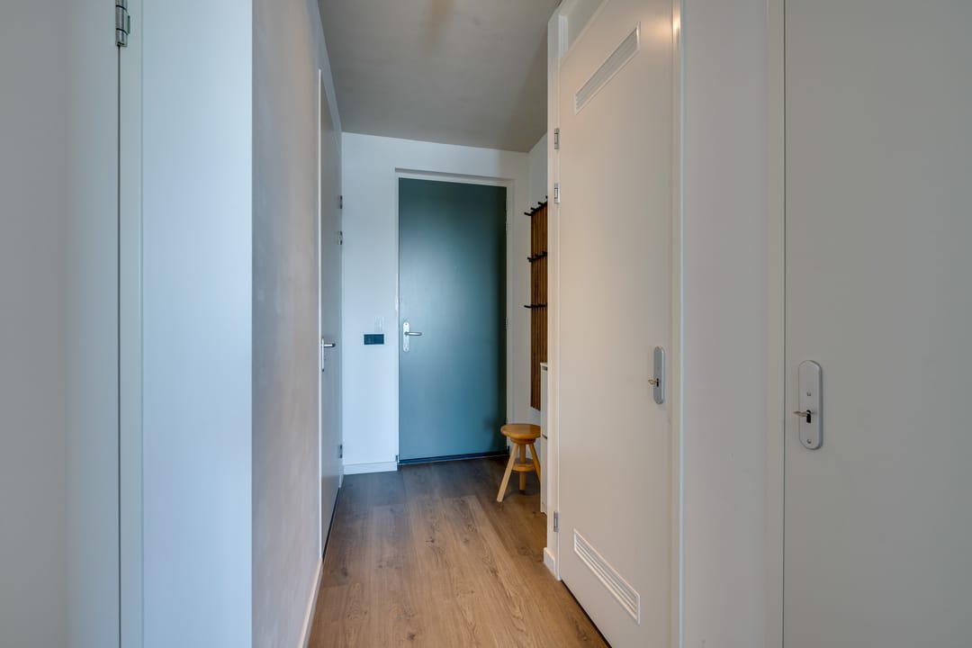 Modern Three-Room Apartment with Panoramic Views on NDSM-Wharf — 8