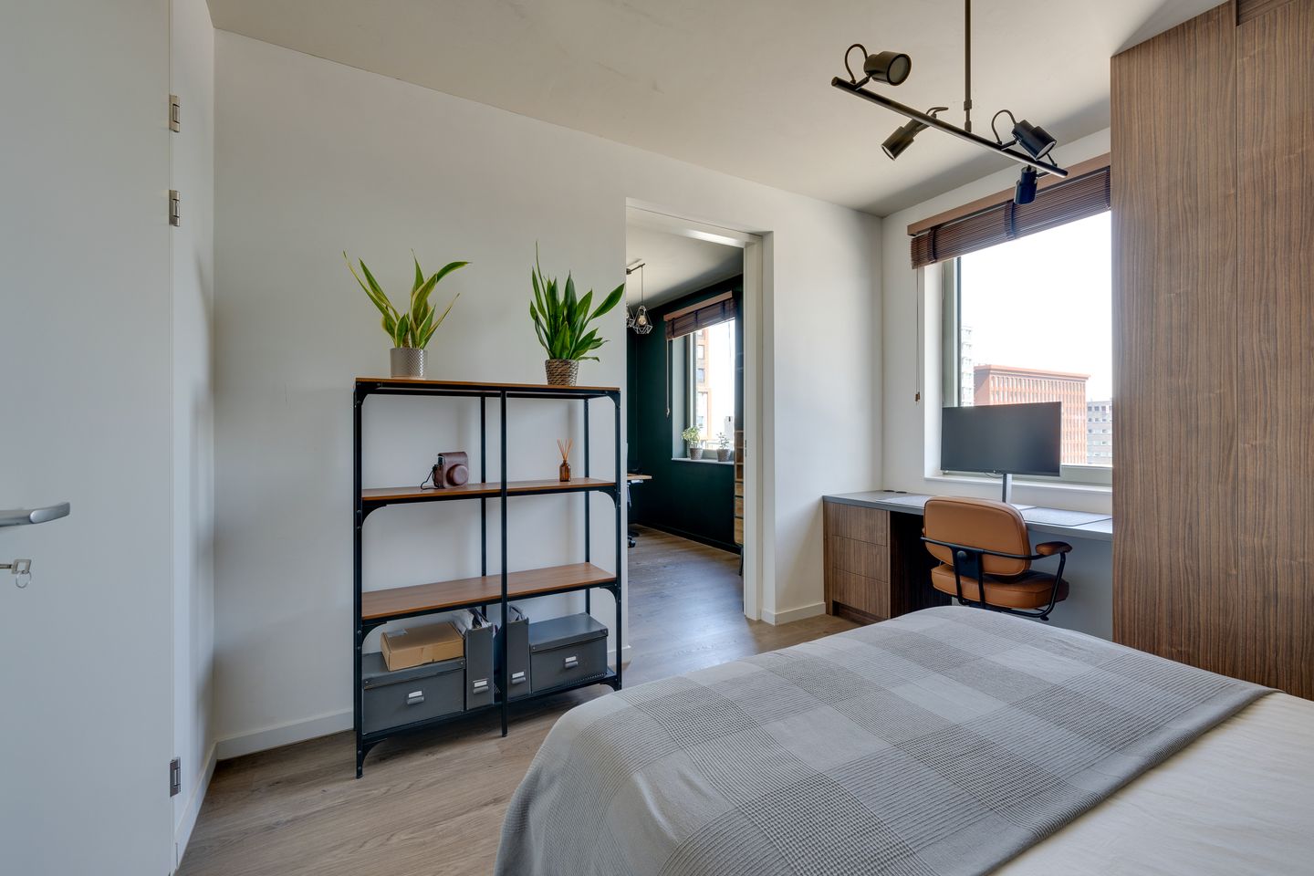 Modern Three-Room Apartment with Panoramic Views on NDSM-Wharf — 25