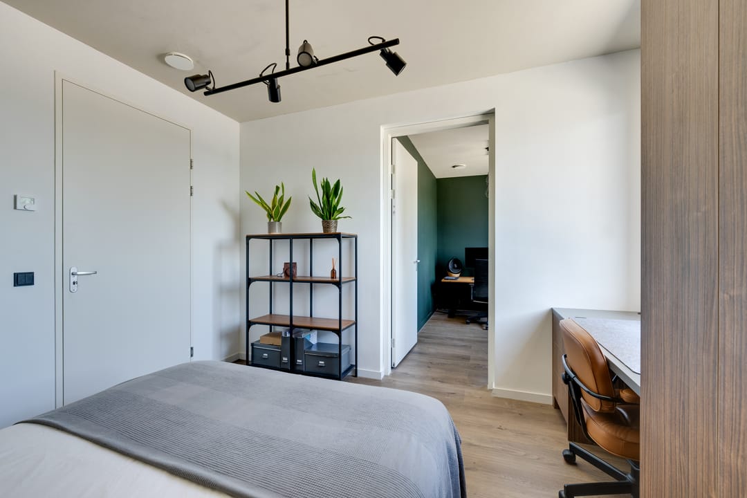 Modern Three-Room Apartment with Panoramic Views on NDSM-Wharf — 28