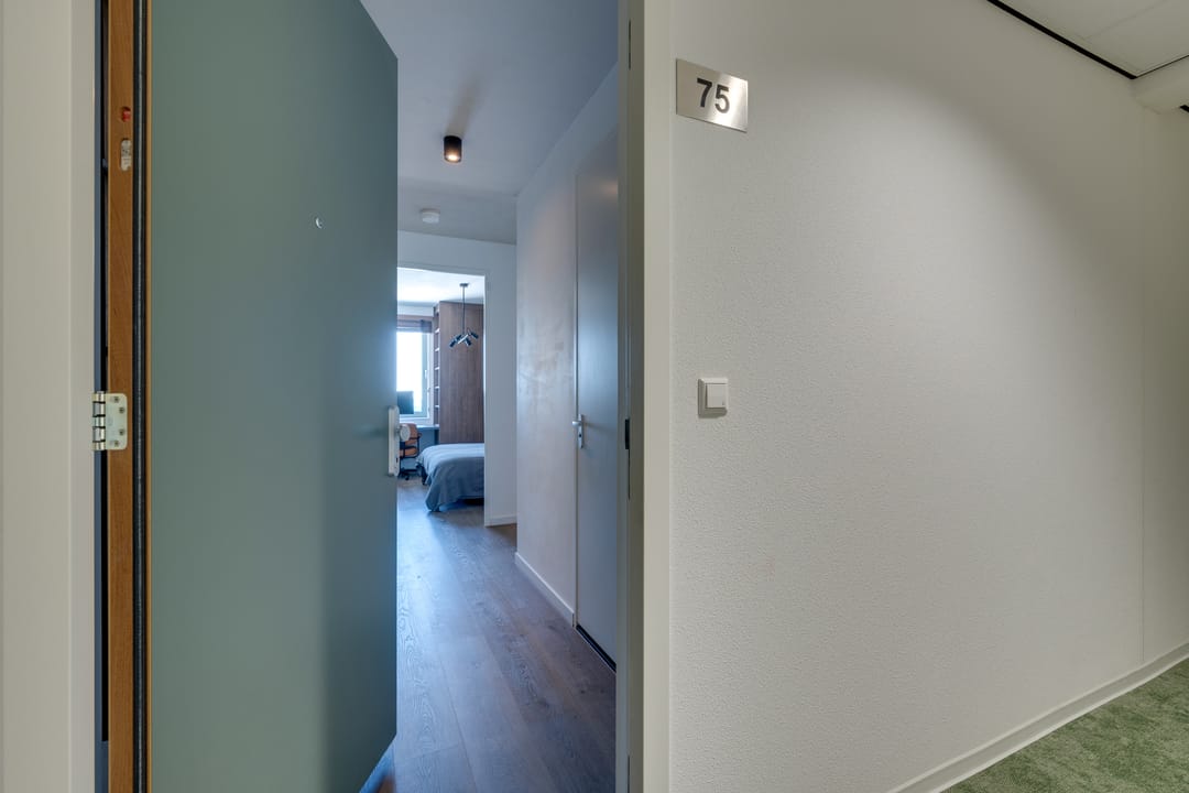Modern Three-Room Apartment with Panoramic Views on NDSM-Wharf — 7