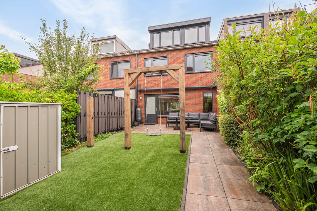 Spacious Terraced Home with Park Views and Rooftop Terrace in Meerwede Zuid — 38