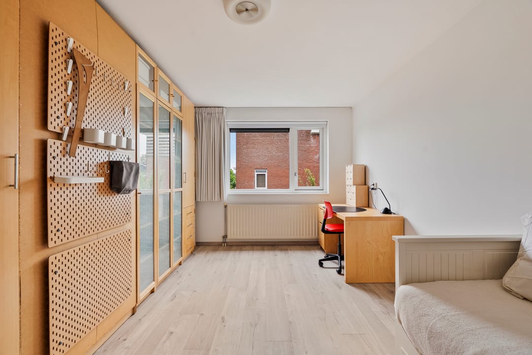 Spacious Terraced Home with Park Views and Rooftop Terrace in Meerwede Zuid — 23