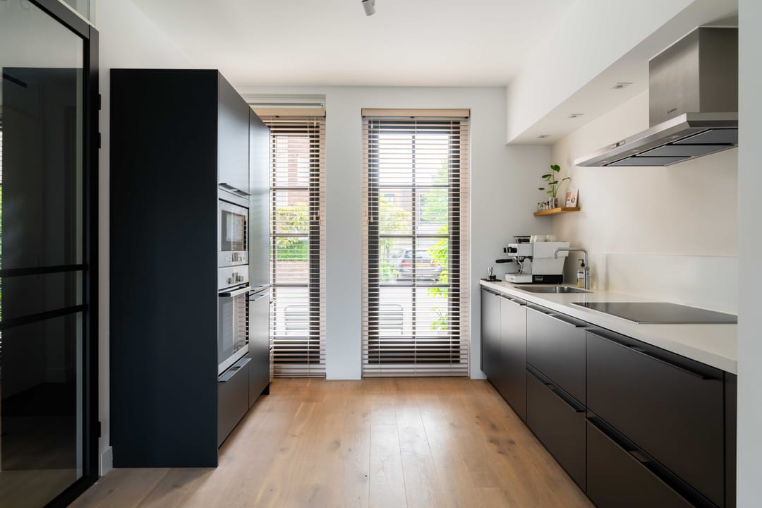 Move-in Ready 4-Bedroom Terraced House with Private Parking in Vathorst — 11