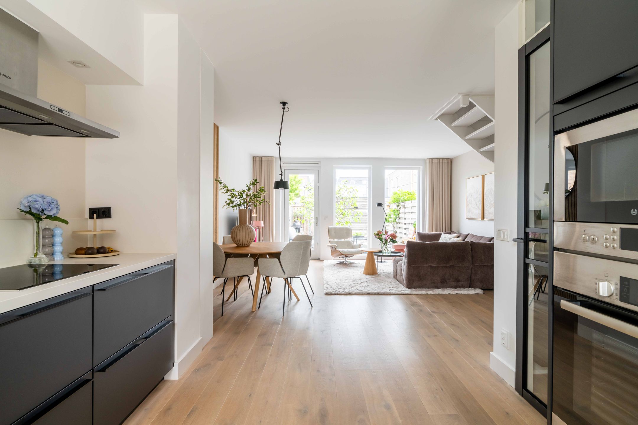 Move-in Ready 4-Bedroom Terraced House with Private Parking in Vathorst — 9