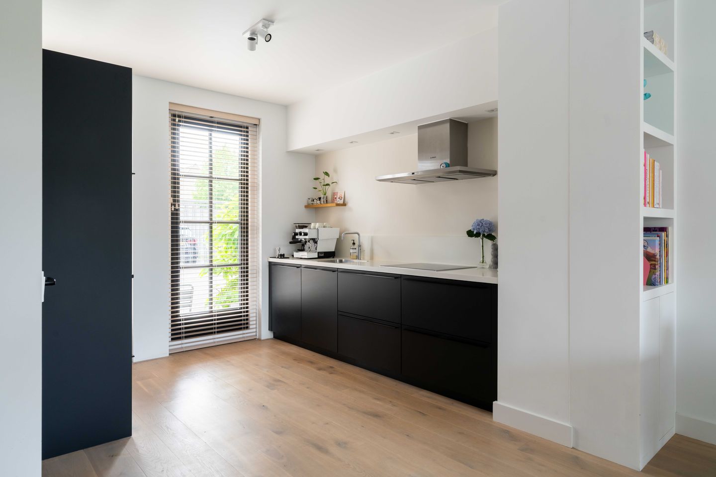 Move-in Ready 4-Bedroom Terraced House with Private Parking in Vathorst — 10