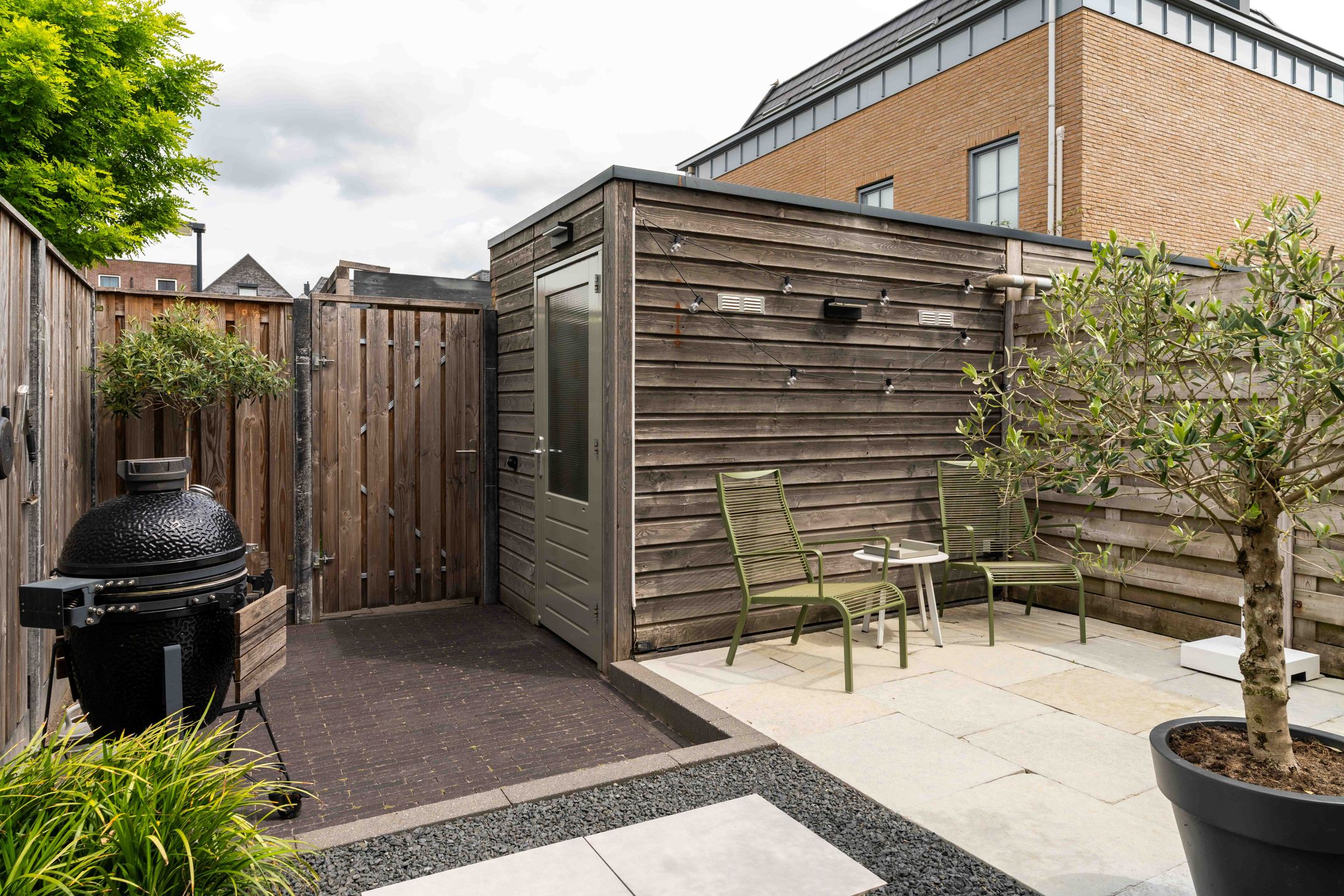 Move-in Ready 4-Bedroom Terraced House with Private Parking in Vathorst — 39